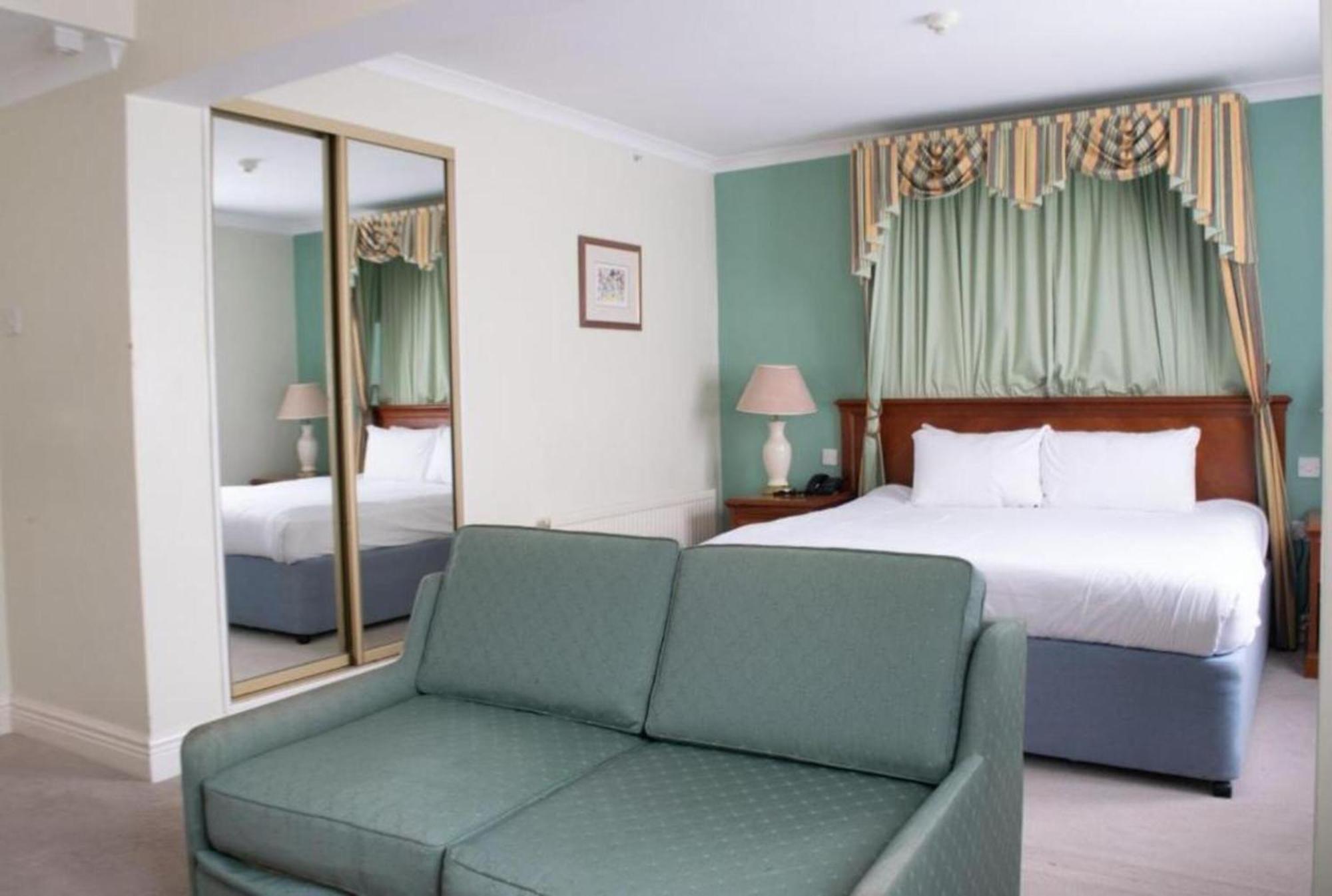 Tong Park Hotel Buitenkant foto