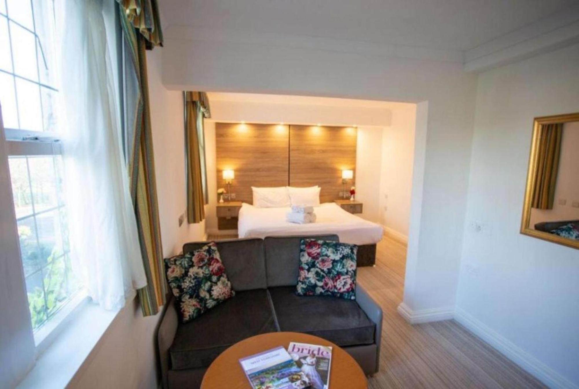 Tong Park Hotel Buitenkant foto