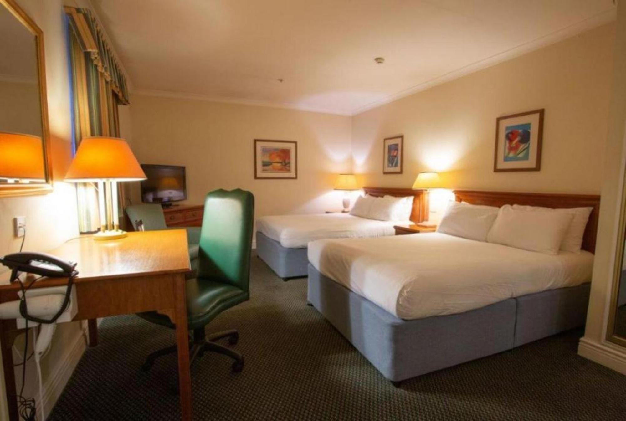 Tong Park Hotel Buitenkant foto