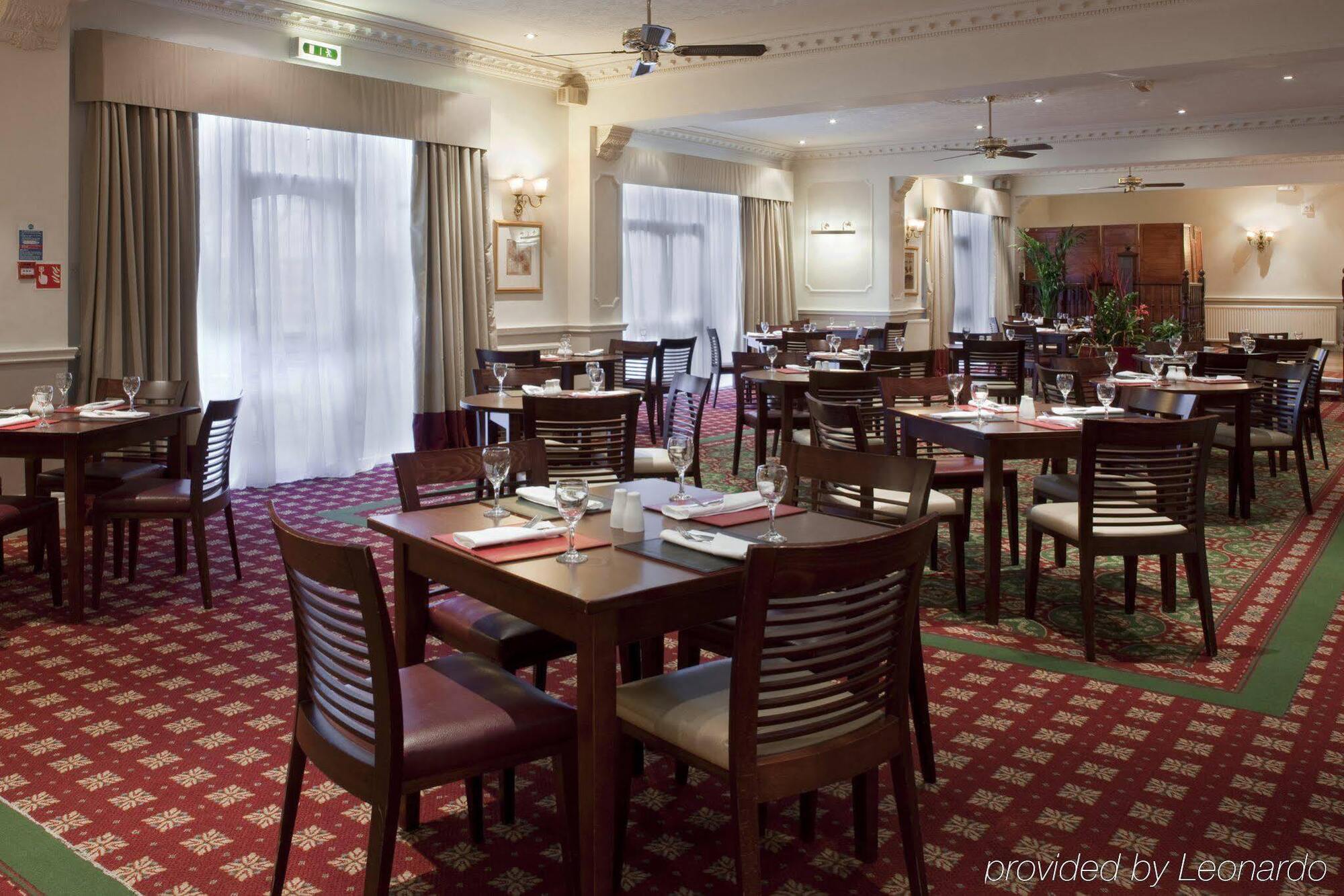Tong Park Hotel Buitenkant foto